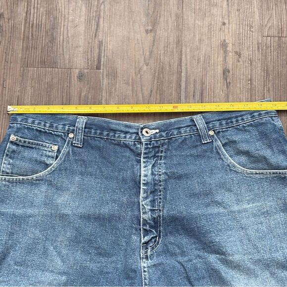 VINTAGE Y2K TUFF EMBROIDERED RAPPER DENIM CARGO SHORTS MENS 38 - Picture 7 of 9